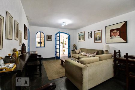 Sala de Estar de casa à venda com 4 quartos, 200m² em Vila Cordeiro, São Paulo