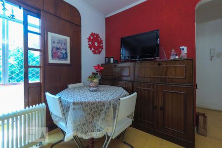 Sala de apartamento para alugar com 3 quartos, 100m² em Petrópolis, Porto Alegre