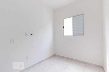 Quarto 2 de apartamento para alugar com 2 quartos, 45m² em Vila Ré, São Paulo