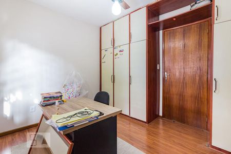 Dormitório3 de casa à venda com 4 quartos, 336m² em Nonoai, Porto Alegre