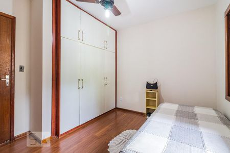 Dormitório2 de casa à venda com 4 quartos, 336m² em Nonoai, Porto Alegre