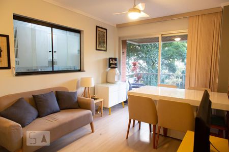 Sala de apartamento para alugar com 1 quarto, 43m² em Indianópolis, São Paulo