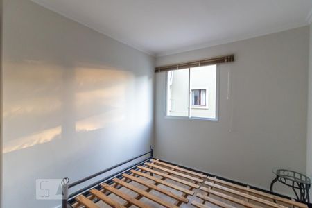 Quarto 01 de apartamento para alugar com 3 quartos, 53m² em Campo Comprido, Curitiba