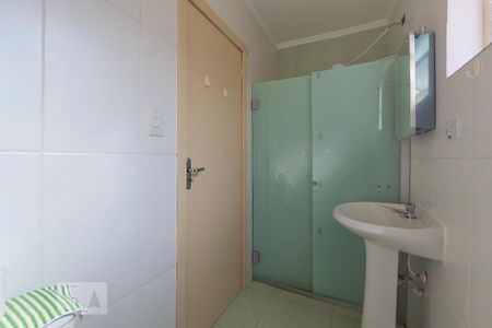 Banheiro de apartamento para alugar com 2 quartos, 80m² em Petrópolis, Porto Alegre