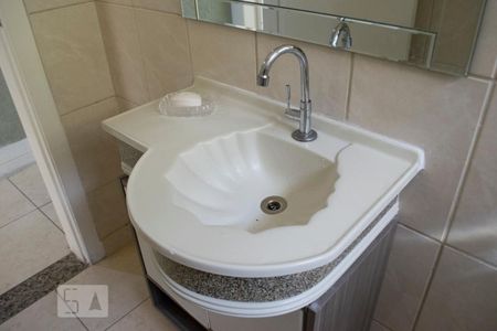 LAVABO de casa para alugar com 3 quartos, 180m² em Parque Monteiro Soares, São Paulo