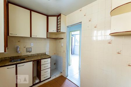 Cozinha de apartamento para alugar com 2 quartos, 57m² em Santa Rosa, Niterói