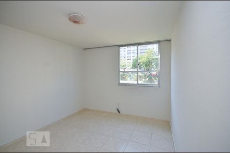 Sala de apartamento para alugar com 2 quartos, 57m² em Santa Rosa, Niterói