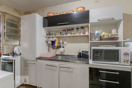 Cozinha de apartamento à venda com 1 quarto, 49m² em São Geraldo, Porto Alegre