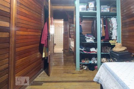 Quarto 1 de casa à venda com 5 quartos, 300m² em Teresópolis, Porto Alegre