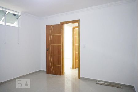 Quarto 1 de casa para alugar com 2 quartos, 75m² em Vila Salete, São Paulo