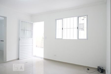 Sala de casa para alugar com 2 quartos, 75m² em Vila Salete, São Paulo