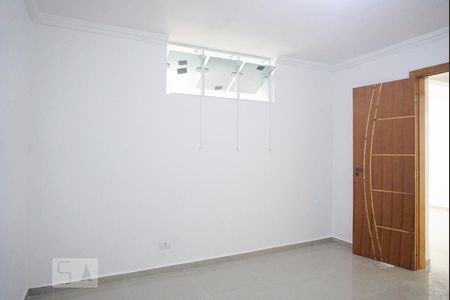 Quarto 1 de casa para alugar com 2 quartos, 75m² em Vila Salete, São Paulo