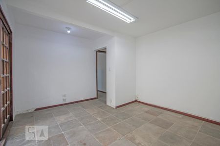Casa para alugar com 342m², 3 quartos e 2 vagas Casa para alugar com 342m², 3 quartos e 2 vagasSala de Jantar