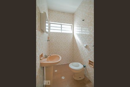 Casa para alugar com 342m², 3 quartos e 2 vagas Casa para alugar com 342m², 3 quartos e 2 vagasBanheiro do Salão 2