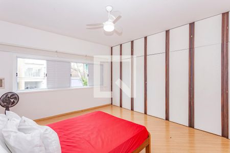 Suite de casa para alugar com 4 quartos, 300m² em Jardim da Saúde, São Paulo