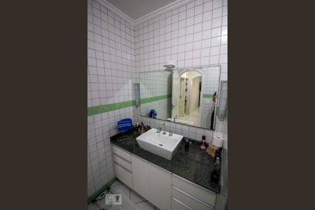 Casa para alugar com 367m², 3 quartos e 5 vagas Casa para alugar com 367m², 3 quartos e 5 vagasBanheiro da Suíte