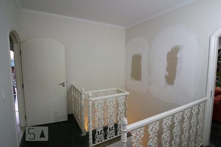 Casa para alugar com 367m², 3 quartos e 5 vagas Casa para alugar com 367m², 3 quartos e 5 vagasCorredor de Acesso