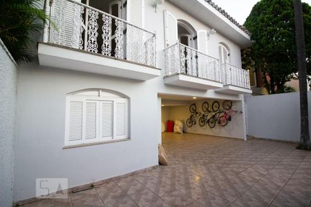 Casa para alugar com 367m², 3 quartos e 5 vagas Casa para alugar com 367m², 3 quartos e 5 vagasGaragem