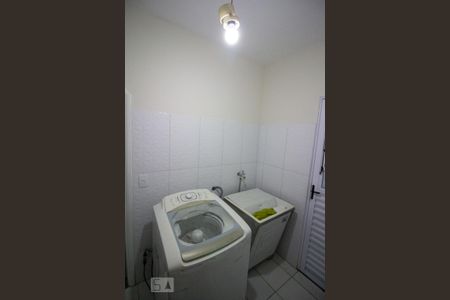 Casa para alugar com 367m², 3 quartos e 5 vagas Casa para alugar com 367m², 3 quartos e 5 vagasLavanderia