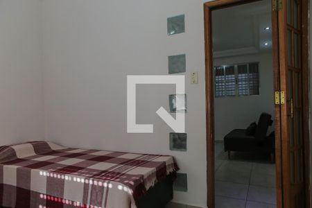 Quarto 2 de apartamento para alugar com 2 quartos, 60m² em Aparecida, Santos