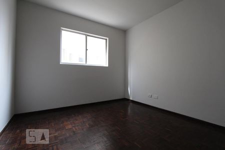 Sala de apartamento para alugar com 1 quarto, 33m² em Rebouças, Curitiba