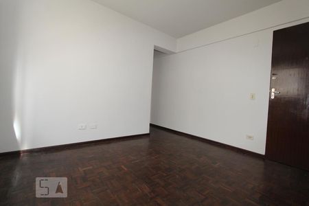 Sala de apartamento para alugar com 1 quarto, 33m² em Rebouças, Curitiba