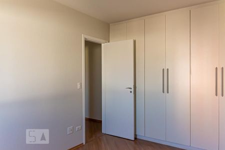 Quarto 1 de apartamento para alugar com 2 quartos, 60m² em Vila Gumercindo, São Paulo