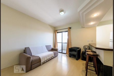 Sala de apartamento para alugar com 1 quarto, 81m² em Cambuí, Campinas