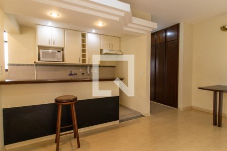 Sala de apartamento à venda com 1 quarto, 50m² em Cambuí, Campinas