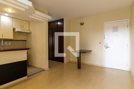 Sala de apartamento à venda com 1 quarto, 50m² em Cambuí, Campinas