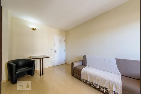 Sala de apartamento para alugar com 1 quarto, 50m² em Cambuí, Campinas