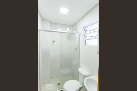 Banheiro de kitnet/studio para alugar com 1 quarto, 18m² em Saúde, São Paulo