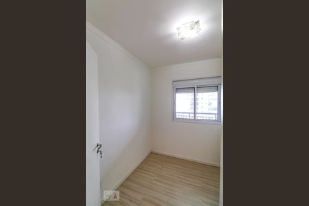 Quarto de apartamento para alugar com 2 quartos, 68m² em Jardim Flor da Montanha, Guarulhos