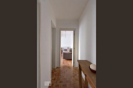 Hall de Entrada sala de kitnet/studio para alugar com 1 quarto, 34m² em Independência, Porto Alegre