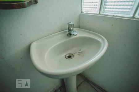 lavabo - Torneira de casa à venda com 2 quartos, 100m² em Cidade Domitila, São Paulo