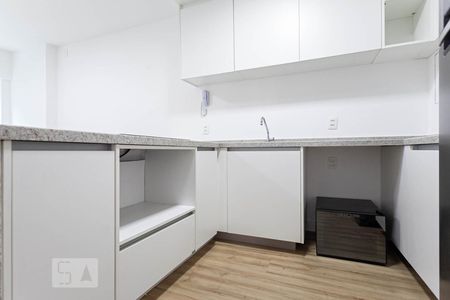 Cozinha de apartamento para alugar com 1 quarto, 40m² em Funcionários, Belo Horizonte