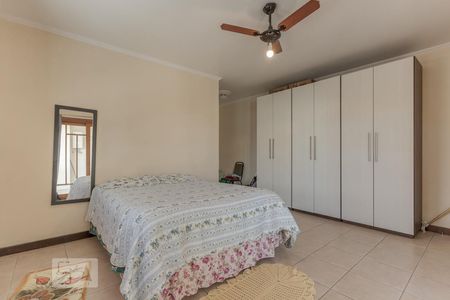 Suíte de casa à venda com 3 quartos, 40m² em Vila Ipiranga, Porto Alegre