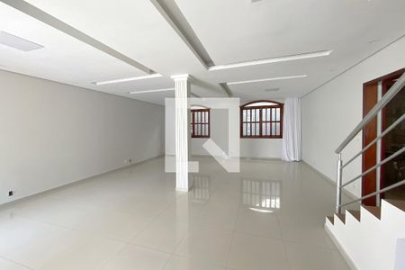 Sala de casa à venda com 3 quartos, 360m² em Fernão Dias, Belo Horizonte