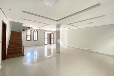 Sala de casa à venda com 3 quartos, 360m² em Fernão Dias, Belo Horizonte