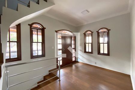 Hall da Escada de casa à venda com 3 quartos, 360m² em Fernão Dias, Belo Horizonte