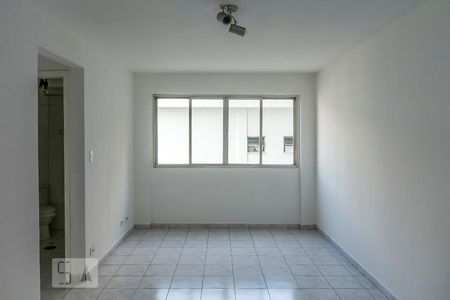 Sala de apartamento para alugar com 3 quartos, 67m² em Água Fria, São Paulo