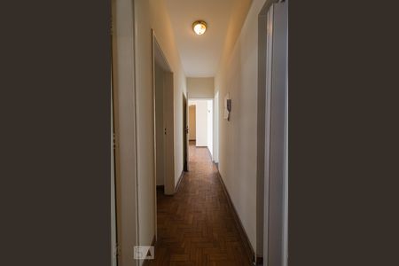 Corredor de apartamento para alugar com 3 quartos, 70m² em Vila Buarque, São Paulo