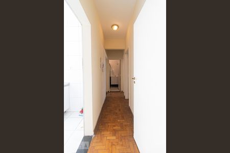 Corredor de apartamento para alugar com 3 quartos, 70m² em Vila Buarque, São Paulo