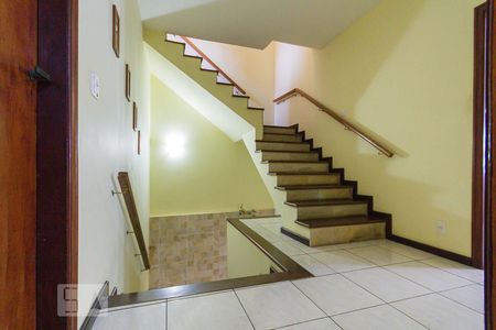 Escada (2º andar) de casa de condomínio à venda com 3 quartos, 297m² em Taquara, Rio de Janeiro