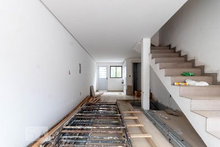 Casa de condomínio à venda com 120m², 2 quartos e 2 vagasSala de Estar