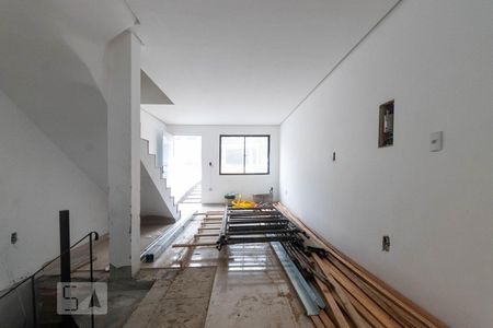 Sala de Estar de casa de condomínio à venda com 2 quartos, 120m² em Teresópolis, Porto Alegre