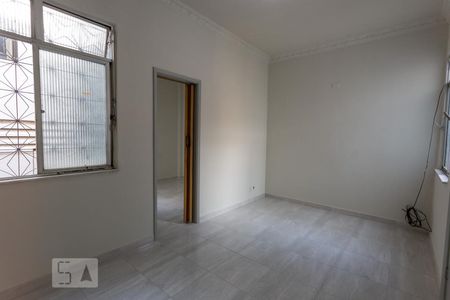 Sala de apartamento para alugar com 2 quartos, 52m² em São Francisco Xavier, Rio de Janeiro