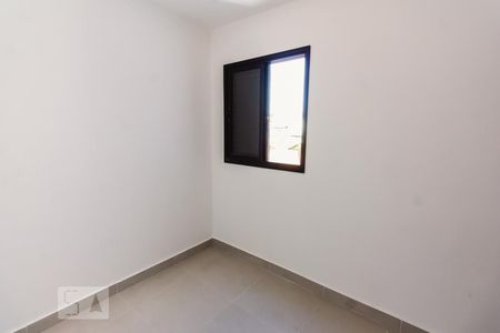 Quarto 2 de apartamento para alugar com 2 quartos, 38m² em Vila Paiva, São Paulo