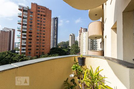Apartamento à venda com 140m², 3 quartos e 3 vagas Apartamento à venda com 140m², 3 quartos e 3 vagasVaranda da Sala