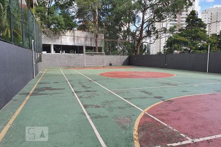 Apartamento à venda com 140m², 3 quartos e 3 vagas Apartamento à venda com 140m², 3 quartos e 3 vagasQuadra Esportiva